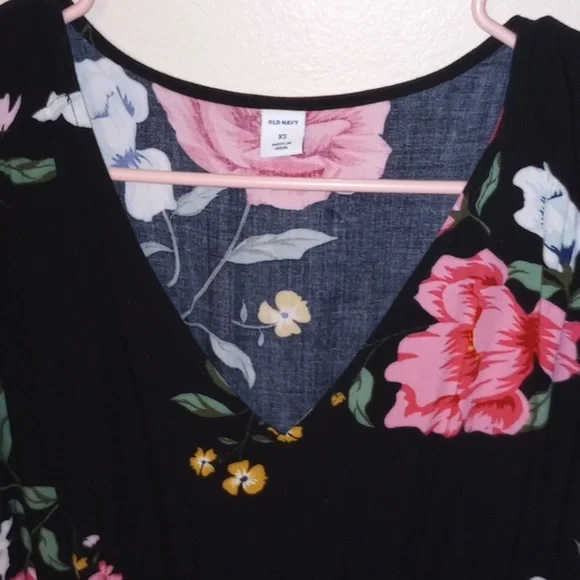 Black Floral XS Old Navy Dress - Picture 3 of 3